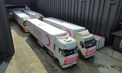 Türk Kızılay'dan, İran'a 4 TIR insani yardım