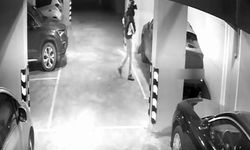 Ümraniye'de park halindeki otomobilden 2 kilo altın ve 60 bin Avro çalan şüpheli kamerada