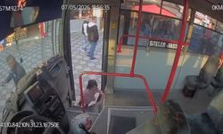 2 yaşındaki çocuk emekleyerek halk otobüsüne bindi