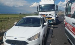 Arızayı gidermek isteyen sürücü ve yanındakilere TIR çarptı: 1 ölü, 2 yaralı