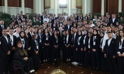 Cumhurbaşkanı Erdoğan: Gençlerimizle kol kola, omuz omuza yürümeyi sürdüreceğiz