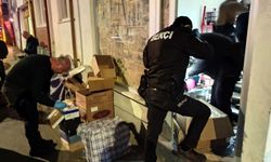 'Kadına şiddet' ihbarına giden polis, 3 milyon liralık kaçak ürün ele geçirdi; 2 gözaltı
