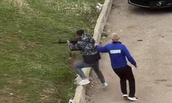 Sosyal medya hesabı açan eşine kızdı, kayınpederinin evine ateş etti