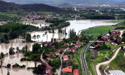 Tokat'ta sağanak sonrası su altında kalan tarım arazileri dronla görüntülendi
