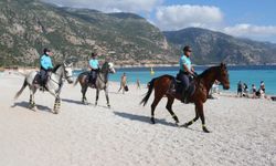 'Atlı Jandarma Timi' Ölüdeniz'de göreve başladı