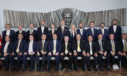 Fenerbahçe’de Aziz Yıldırım başkanlığında ilk yönetim kurulu toplantısı yapıldı