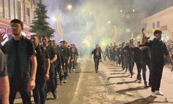 Kars’ta yüzlerce kişi ağıtlar yakıp, sine vurarak Kerbela şehitlerini andı