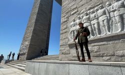 Şehitler Abidesi'nde saygı nöbeti başladı