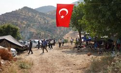 Şırnak'ta 40 aile, 32 yıl sonra geldikleri köylerine çadır kurup kesin dönüş için başvuru yaptı