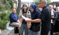 Şişli'de LGS için yanlış okula gelen kız öğrenciye veliler yardım etti