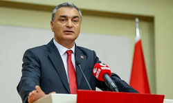 CHP Sözcüsü Sarı'dan, Özgür Özel'in yerine Öztrak'ın grup başkanı atandığı iddialarına ilişkin açıklama