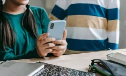 Çekya’da okullarda cep telefonu yasaklanıyor