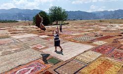 Eski halılar Antalya’nın güneşinde değer kazanıyor, 5 bin dolara alıcı buluyor