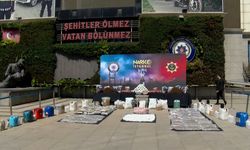 Operasyonlarda ele geçirilen 1 ton 163 kilogram uyuşturucu emniyette sergilendi