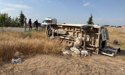 Tarım işçilerini taşıyan minibüs devrildi: 17 yaralı
