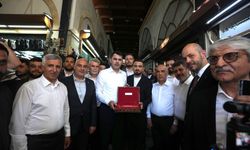 Bakan Kurum, Kahramanmaraş'ta Kapalı Çarşı'yı ziyaret etti