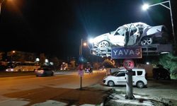 Samsun Polisinden İbretlik Mesaj: Kaza Yapan Araç Yol Kenarında Sergilendi