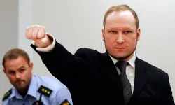 Norveç  Katliamcısı Breivik, Norveç Hükümetine Dava Açtı