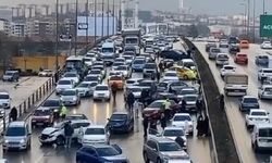 Ankara'da 26 Aracın Karıştığı Zincirleme Kazada 3 Kişi Yaralandı