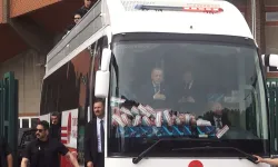 CB Erdoğan, Bursa’da; Çocuklara Oyuncak Togg Dağıttı