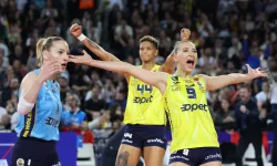 Fenerbahçe Opet, Kupa Voley'de Şampiyonluğa Ulaştı