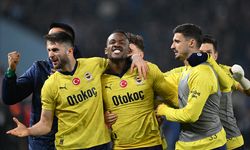 Trabzon’da Gergin Gece: Fenerbahçe Olaylı Maçtan Üç Puanla Ayrıldı