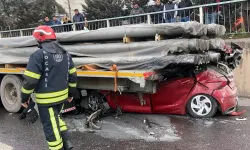 Emniyet Şeridinde Duran TIR'a Çarpıp Yanan Otomobil Sürücüsü Hayatını Kaybetti