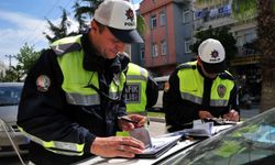 Bakan Yerlikaya Açıkladı: Radar Uyarısı Yapan Sürücülere Kesilen Cezalar İptal Edildi!