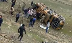 Van'da Askeri Araç Devrildi: 13 Asker Hastaneye Sevk Edildi