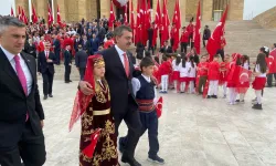 Bakan Yusuf Tekin, Öğrencilerle Anıtkabir'i Ziyaret Etti