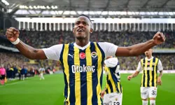 Fenerbahçe, Derbide Beşiktaş'ı 2-1'le Geçerek Zirve Yarışında İddiasını Sürdürdü!