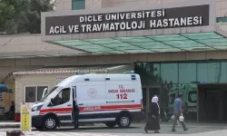 Diyarbakır'da Dere Kenarında Buldukları Cisim Patladı; İki Kardeşten 1'i Öldü 1'i Yaralandı