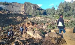 Papua Yeni Gine’de Toprak Kayması: 100’den Fazla Kişi Kayıp!