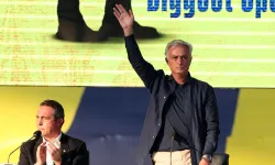 Jose Mourinho'nun İmza Töreni Avrupa Basınında Büyük Yankı Uyandırdı