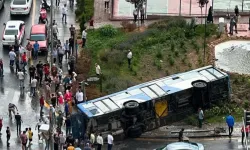 Ankara'da Belediye Otobüsü Devrildi: 5 Yaralı