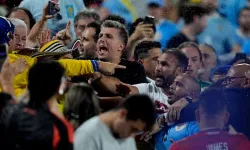 Copa Amerika Yarı Finalinde Tribünlerde Olay: Uruguaylı Futbolcu Taraftarlarla Kavga Etti!