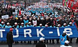 Türk-İş'ten İşçi ve Emekleri Hakları İçin Kitlesel Miting!