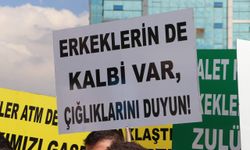 Erkekleri Koruma Derneği, Bakanlık Önünde Açıklama Yaptı: "Erkeklerinde Kalbi Var"