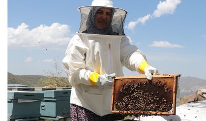 Lenf Kanseri Tanısı Konan Anne, "Çocuklarım için Yılmadım. Ayaktayım ve Mücadele Ediyorum"