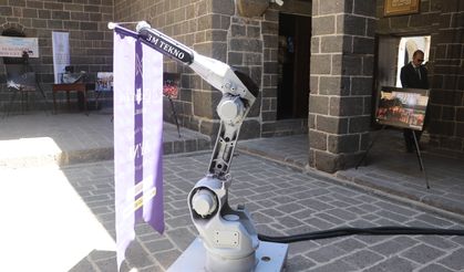 Diyarbakırlı Mühendisler Yerli ve Milli Robot Kol Üretti