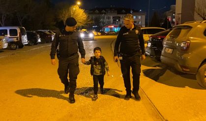 Bursa'da hastanede kaybolan çocuk, 1 kilometre uzaklıkta bulundu