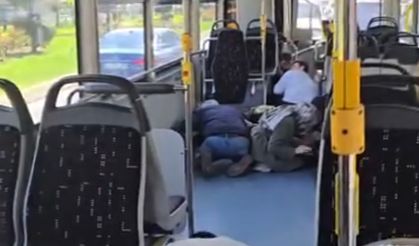 Beşiktaş'ta kurşun isabet eden İETT otobüsünde yolcular panik yaşadı