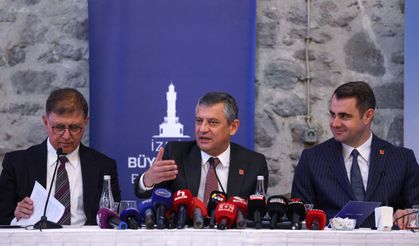 Özgür Özel: Bu dönemin en büyük ayıbı parlamentoda Romanların temsil edilmiyor oluşu