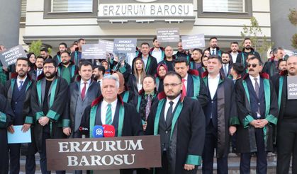 Bıçaklı saldırıya uğrayan avukat yara almadan kurtuldu; barodan destek açıklaması