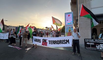 İsviçre'nin Basel kentinde Filistin'e destek eylemi düzenlendi