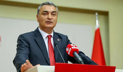 CHP Sözcüsü Sarı'dan, Özgür Özel'in yerine Öztrak'ın grup başkanı atandığı iddialarına ilişkin açıklama
