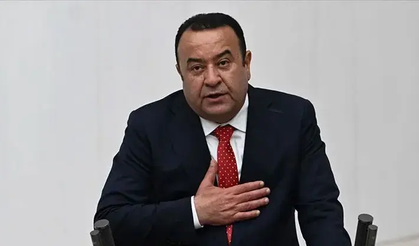 CHP Ankara Milletvekili Adnan Beker partiden istifa etti
