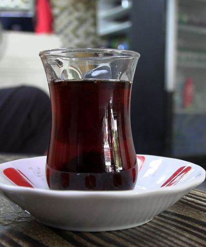 Demli Çay Tüketiminde 'Böbrek Taşı' Riski