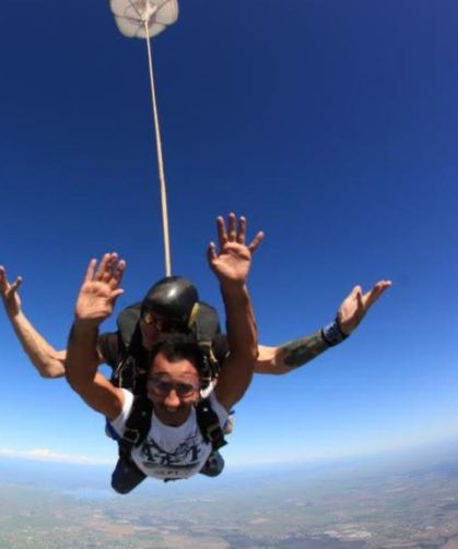 Görme engelli öğretim üyesi, beyaz bastonuyla 60 ülke gezdi