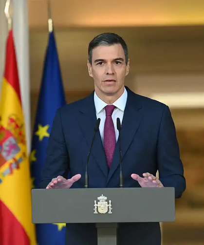 İspanya, İran'a yönelik saldırılara katılan ABD uçaklarına hava sahasını kapattı